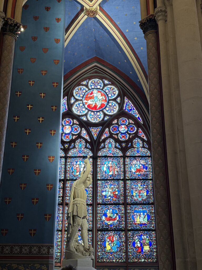 Notre Dame Katedrali'ne nasıl gidilir