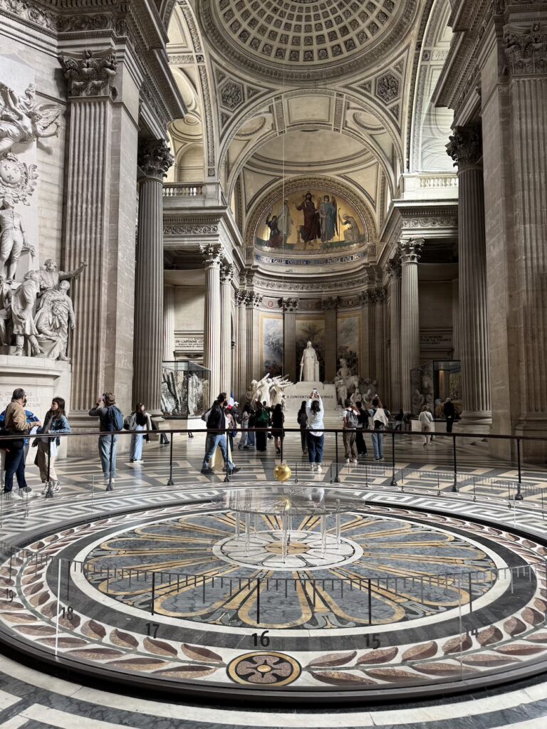 Panthéon Paris'e nasıl gidilie