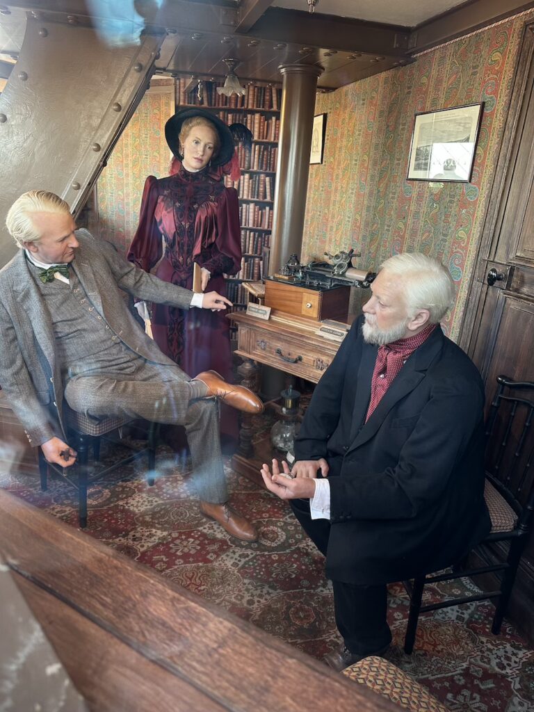 Eyfel Kulesi'nin ana mimarı ve mühendisi Gustave Eiffel