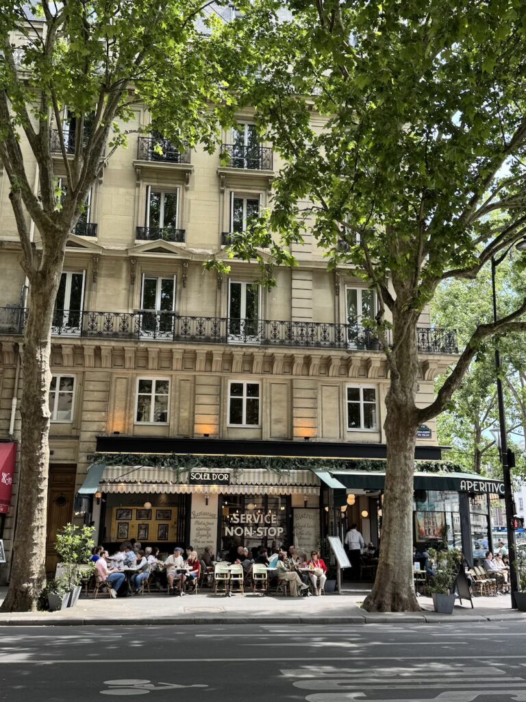 paris sokakları