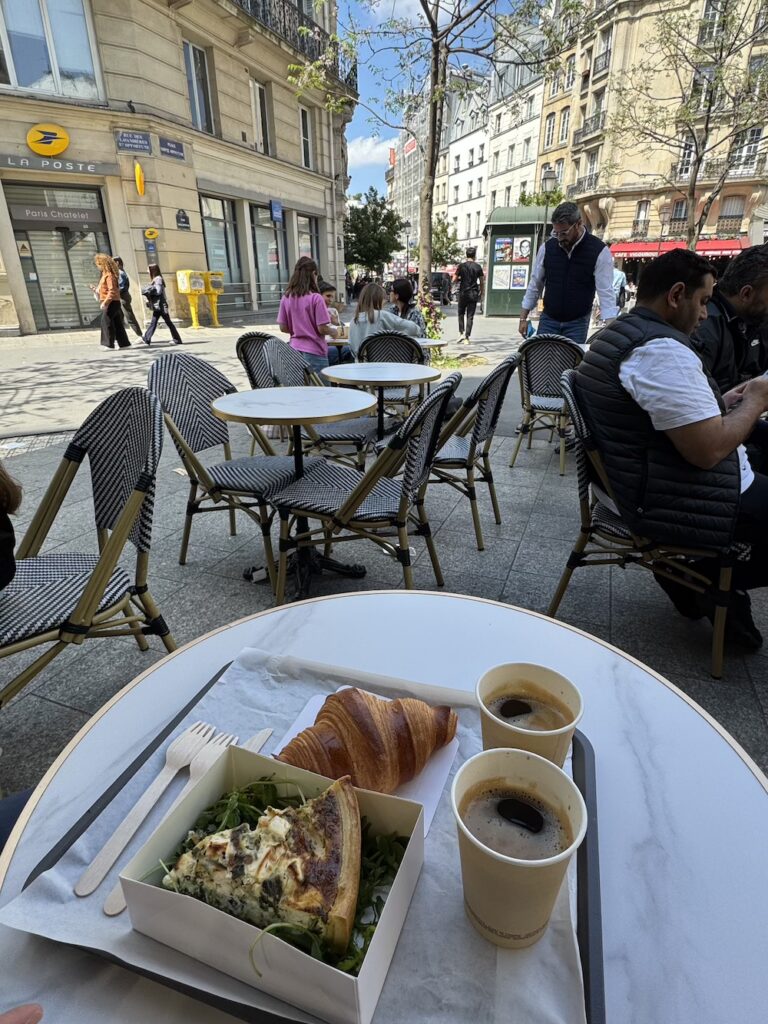 Paris’te nerede kahvaltı yapılır? 