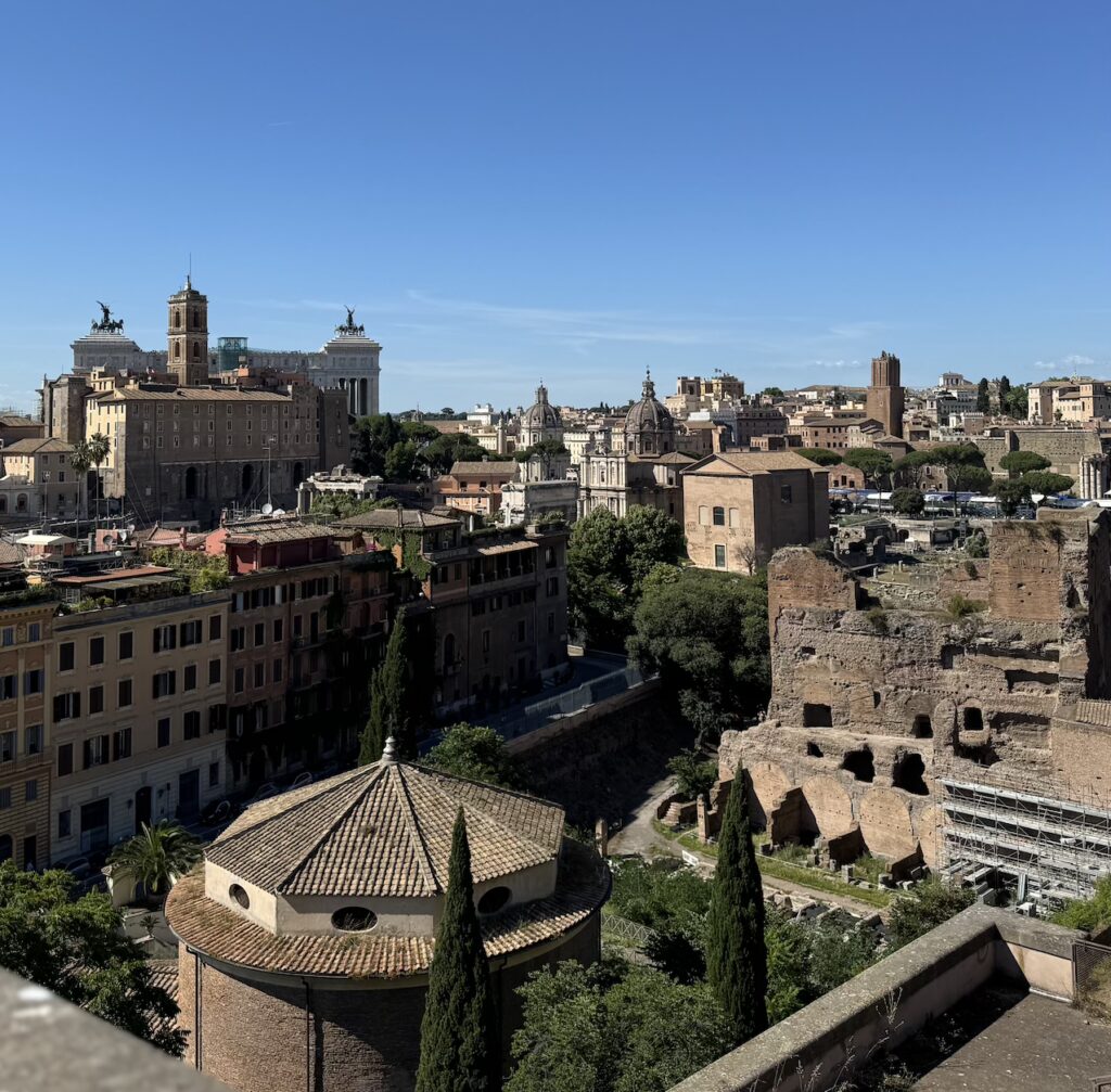 Roman forum nerede?